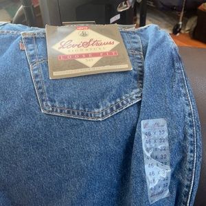 Levi’s 545 loose fit